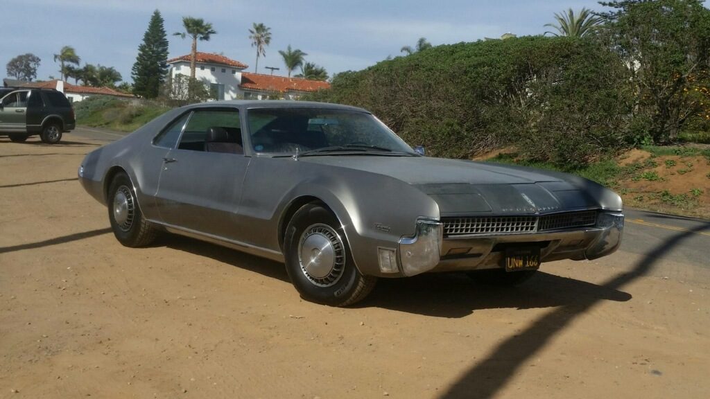 Russ' 1967 Olds Toronado